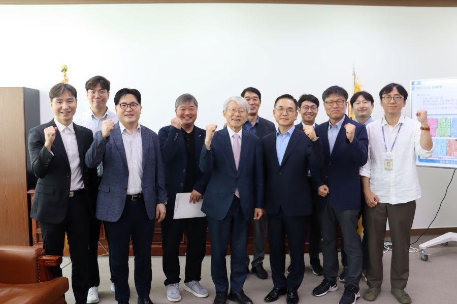 사단법인 반도체공학회 기술원 현장 방문 기념 사